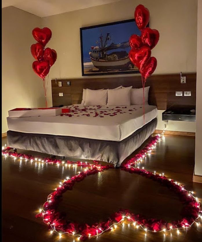 23 Date Night Bedroom Decor Hacks That Make Any Night Feel Special (DIY Ideas #11!) - 17. Floating Hearts Decor