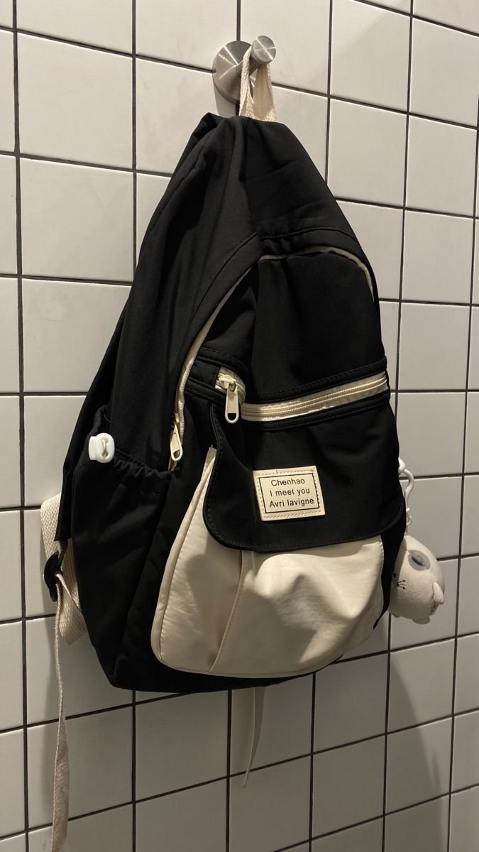 29 Must-Have Accessories to Level Up Women's Korean Apparel Fashion - 18. Minimalist Backpack 1